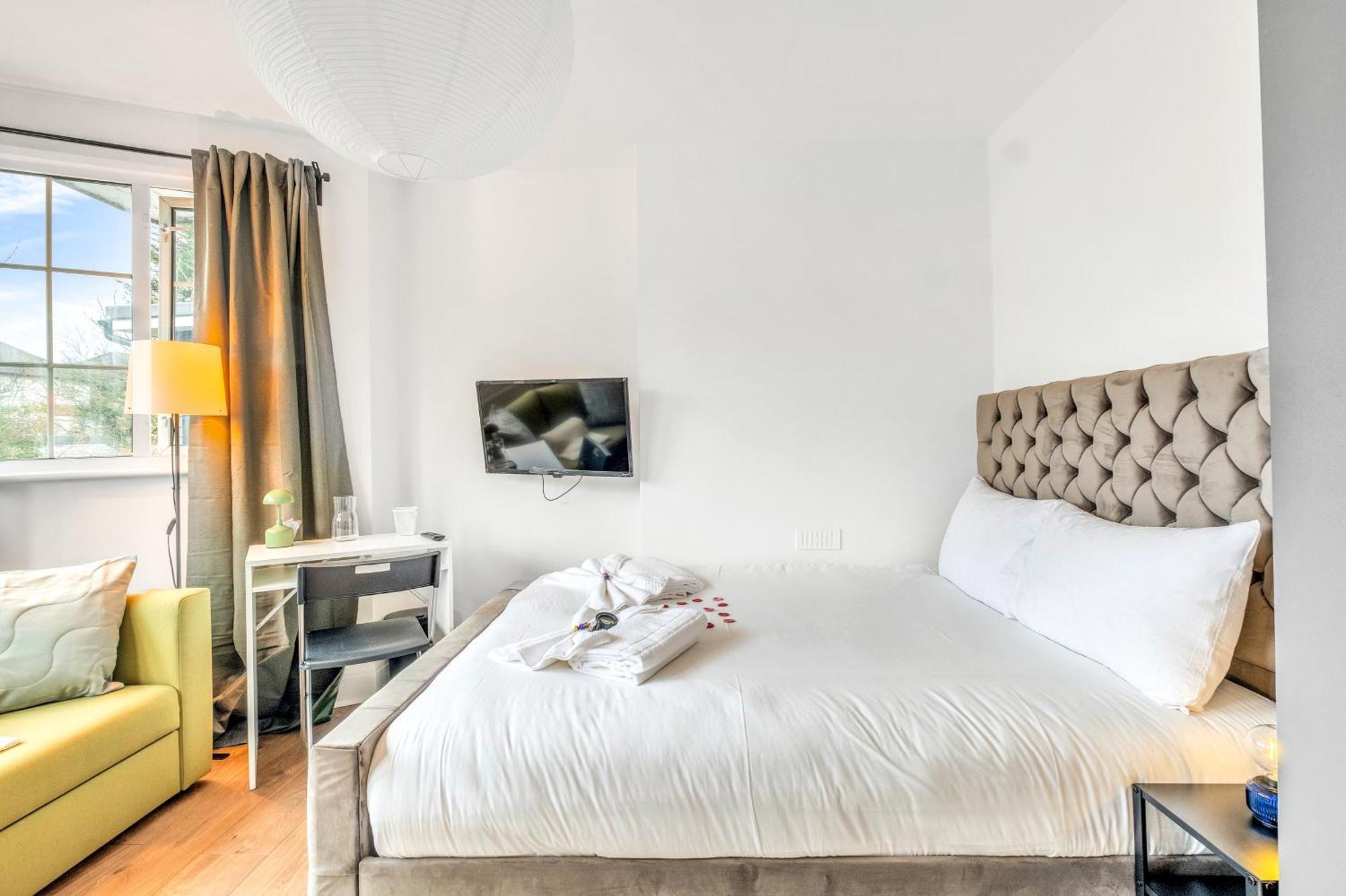 Tube - 10 Min Walk, Wembley Stadium - 20 Min By Bus, Pet Friendly, Free Parking, Flat 5 Edgware Exterior photo